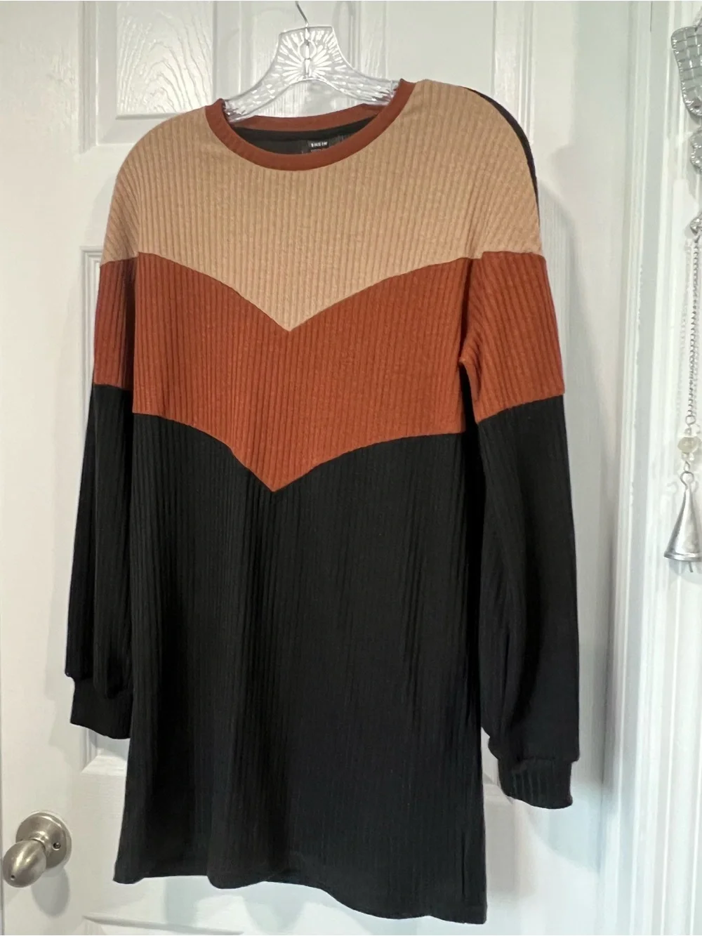SHEIN Ribbed Colorblock Tunic in Black, Rust & Tan